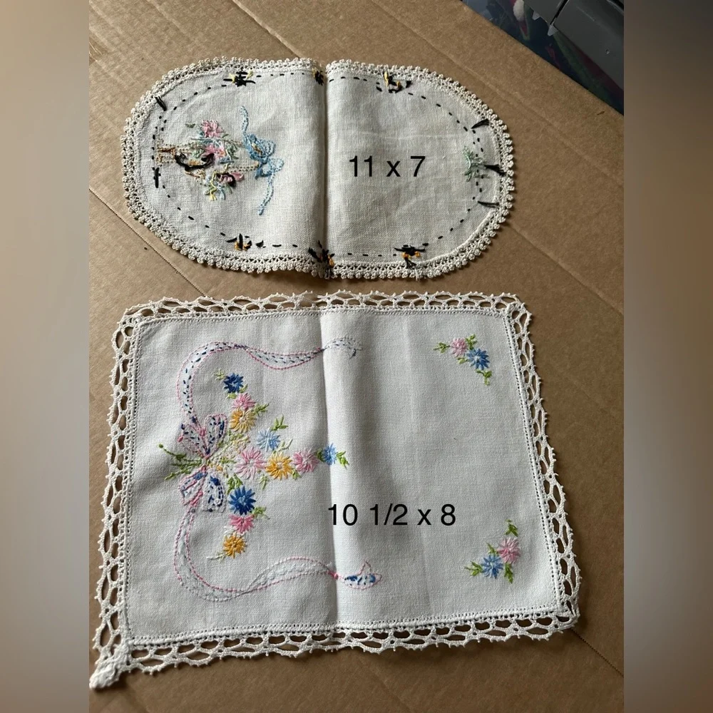 Vintage Linens 8 piece bundle mismatches